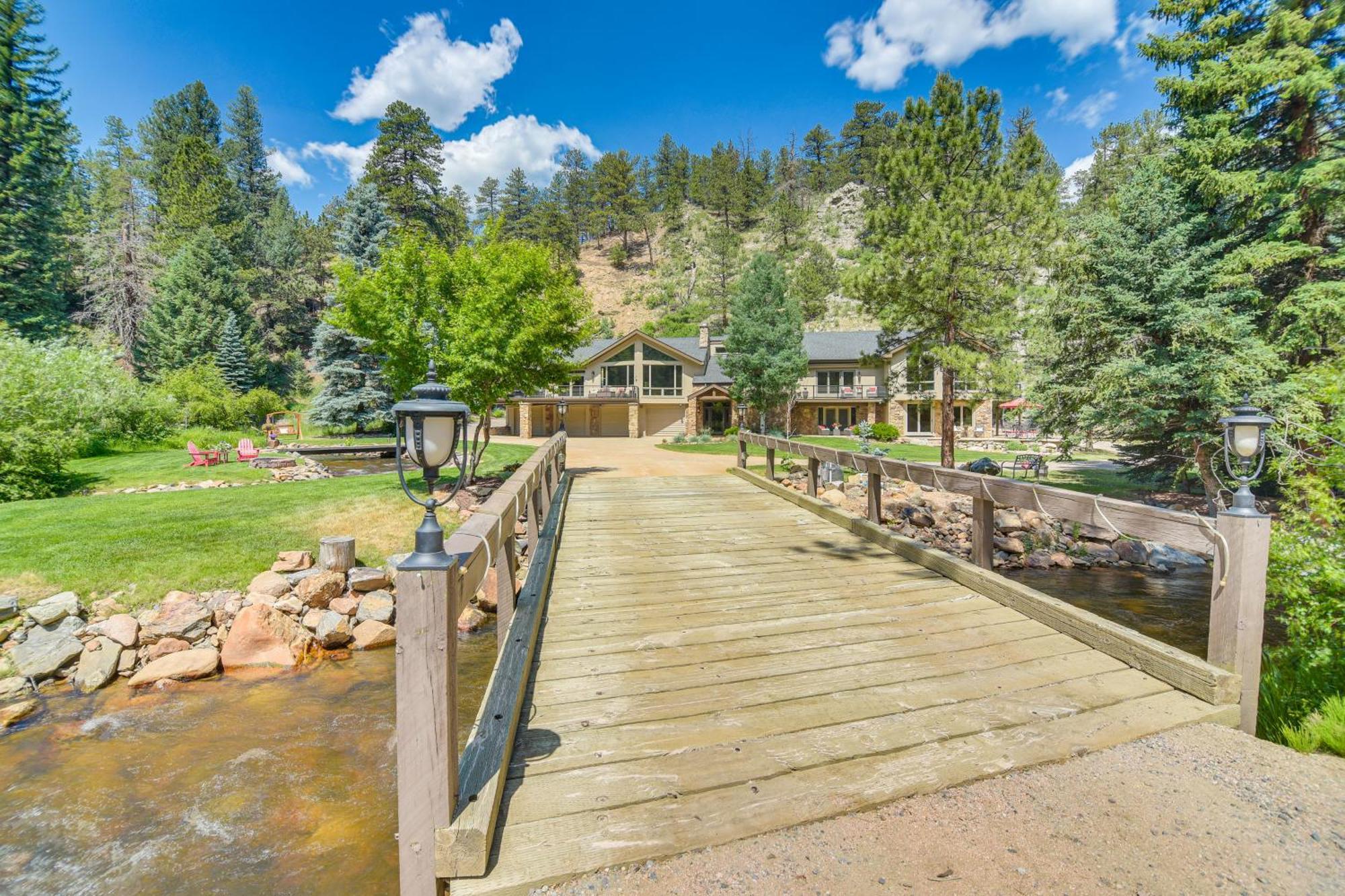 Stunning Evergreen Mountain Home On Private Stream Exterior photo